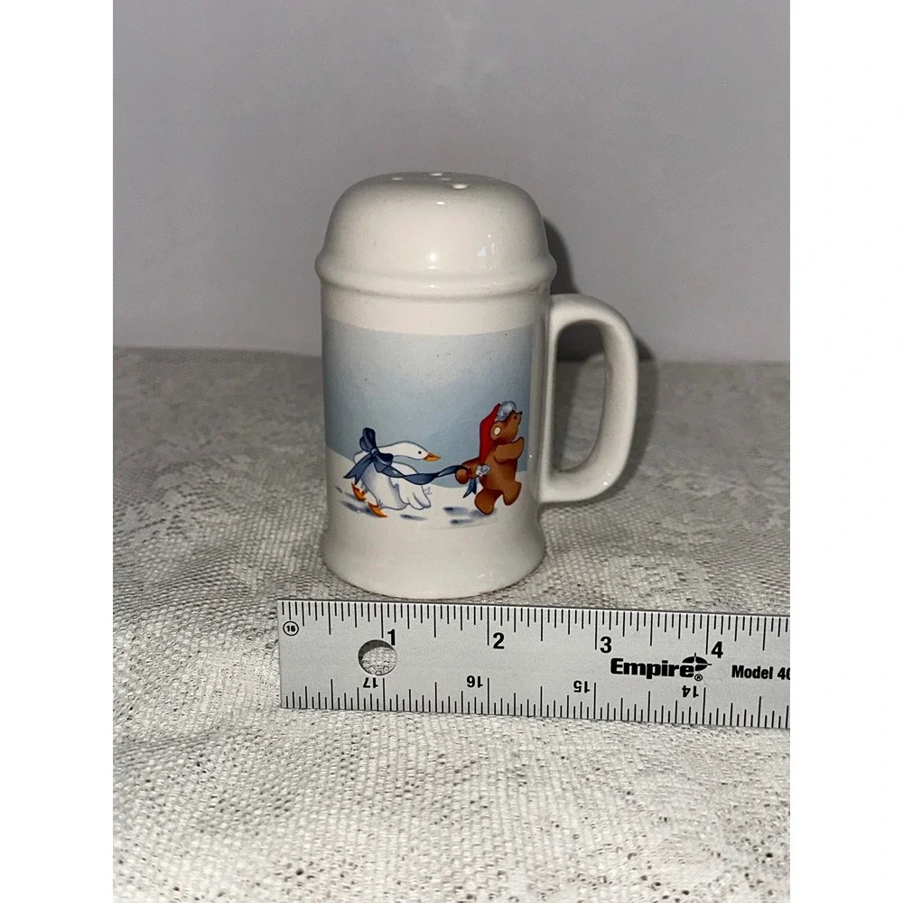 House of‎ Lloyd Gingerbread Bear Goose Sledding Salt Pepper Shaker Set Taiwan